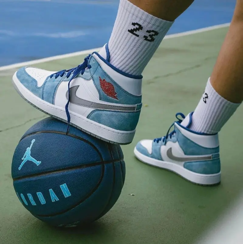 Giày Nike Air Jordan 1 Mid 'French Blue Fire Red' DN3706-401 - Ảnh 6