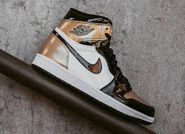 Giày Nike Air Jordan 1 Retro High OG NRG 'Gold Toe' 861428-007 - Ảnh 5