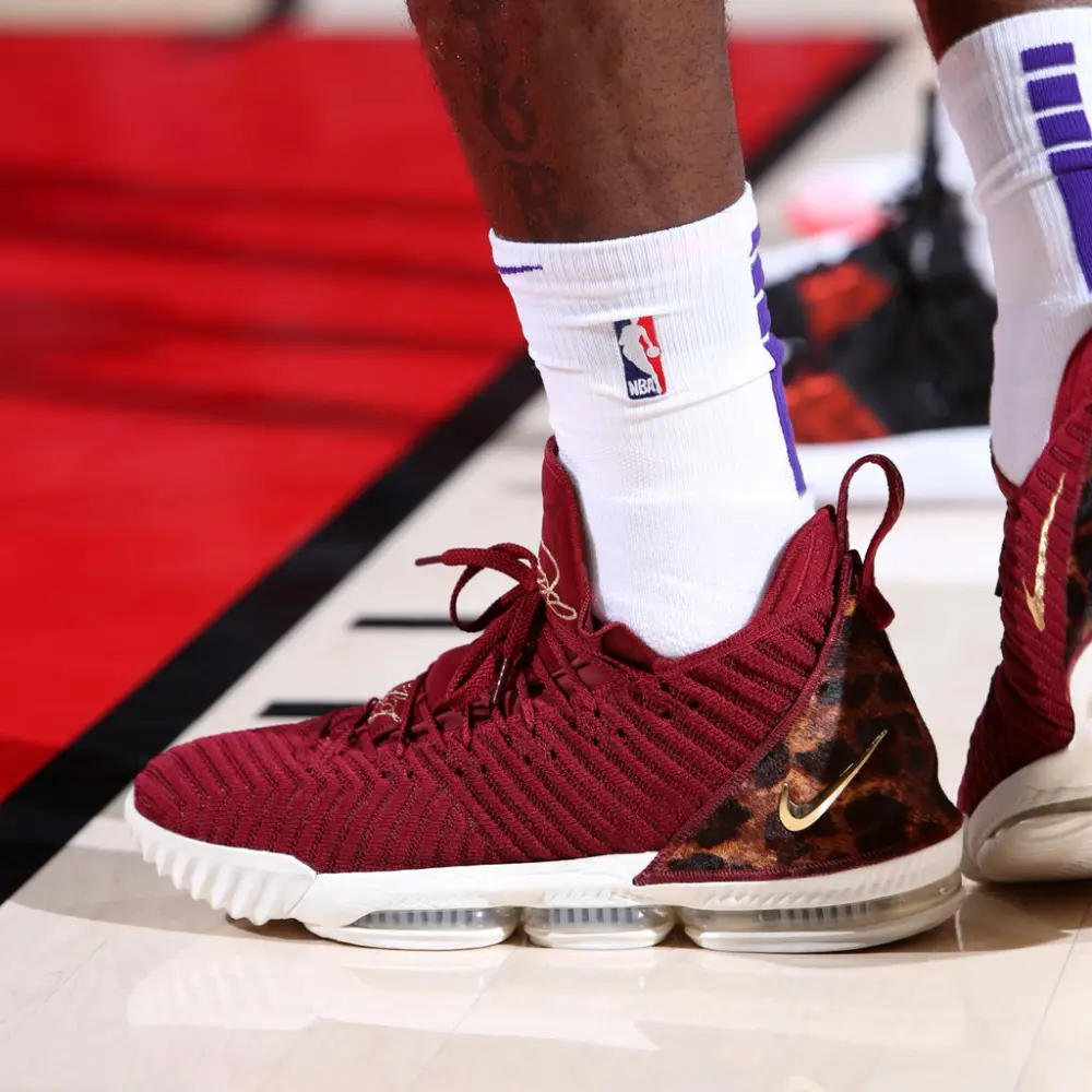 Giày Nike LeBron 16 GS 'King' AQ2465-601 - Ảnh 4