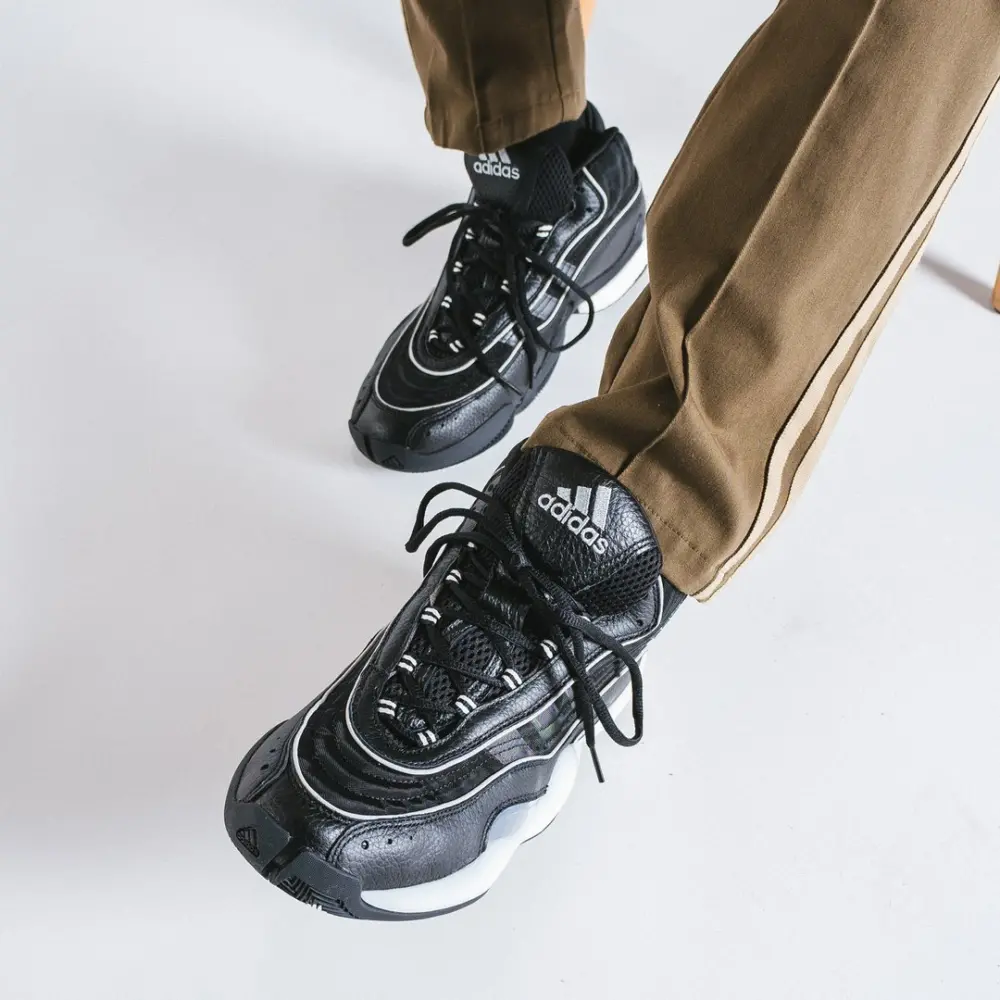 Alternative view of Giày Adidas 98 Crazy BYW 'Core Black' G26807