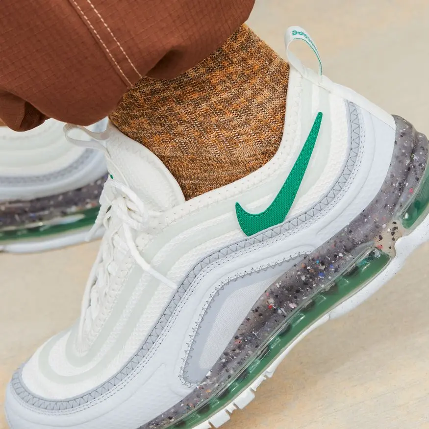 Alternative view of Giày Nike Air Max 97 Terrascape 'Summit White Malachite' DQ3976-100