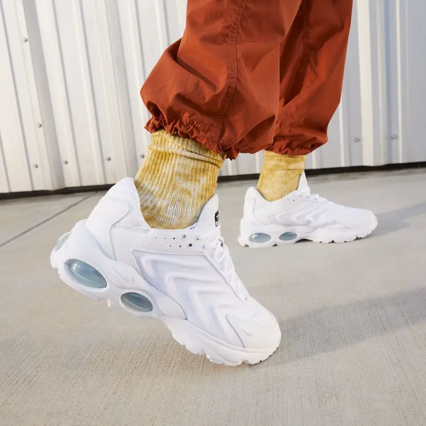 Alternative view of Giày Nike Air Max TW Shoes ‘Triple White’ DQ3984-102