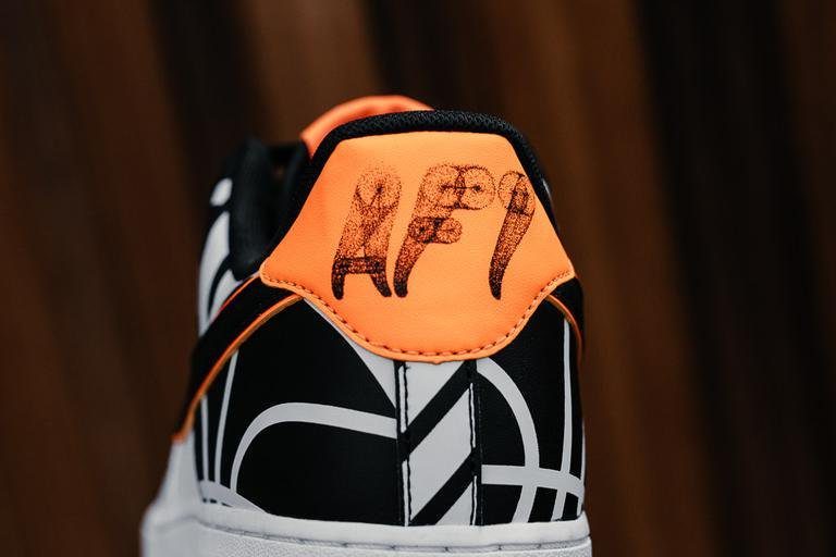Giày Nike Air Force 1 Low White 'Black Orange' 820438-109 - Ảnh 2