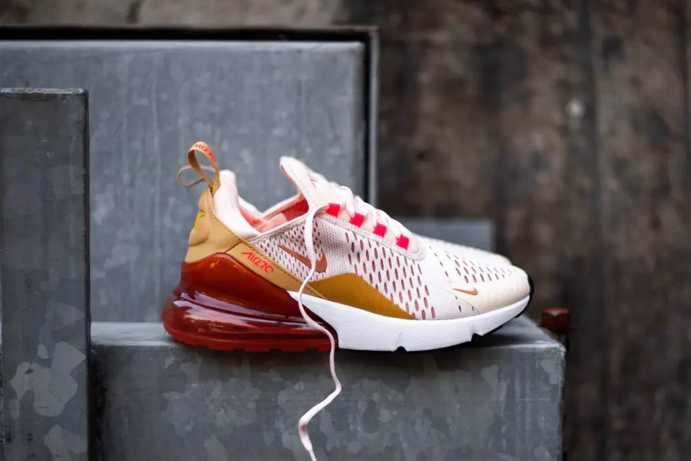 Alternative view of Giày Nike Air Max 270 'Cream Tint Wheat' AH6789-801