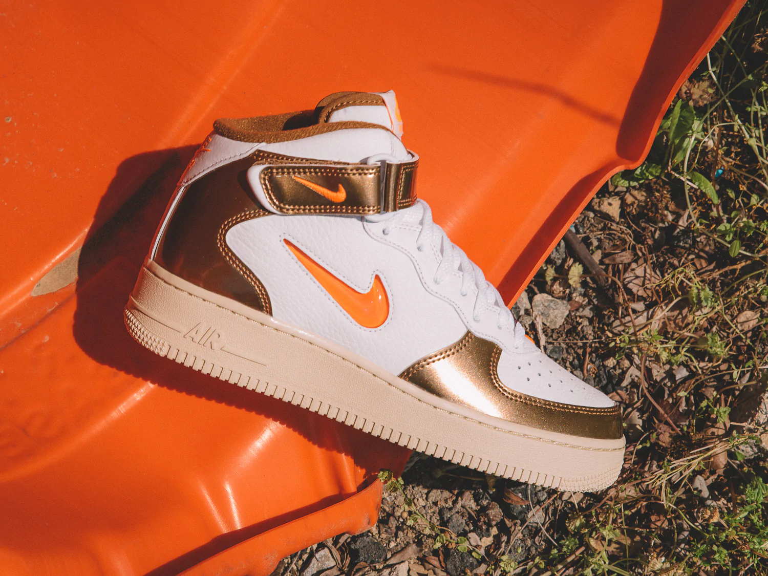 Giày Nike Air Force 1 Mid QS 'Jewel Ale Brown' DH5623-100 - Ảnh 4