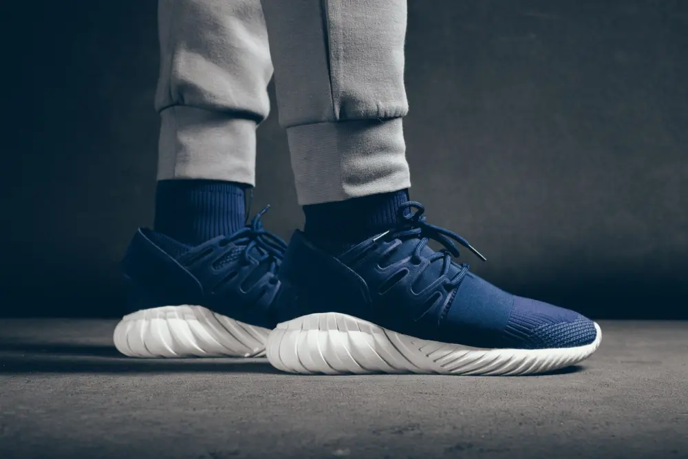 Alternative view of Giày Adidas Tubular Doom Primeknit Night Marine S80103