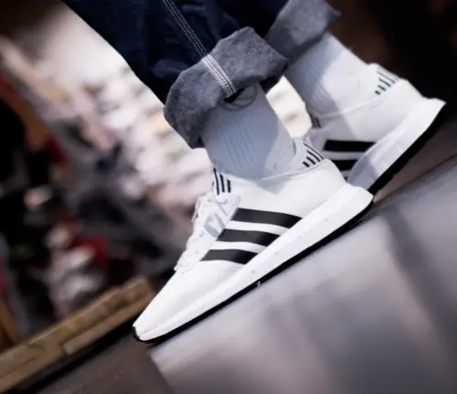 Alternative view of Giày Adidas Swift Run X "Cloud White" FY2111