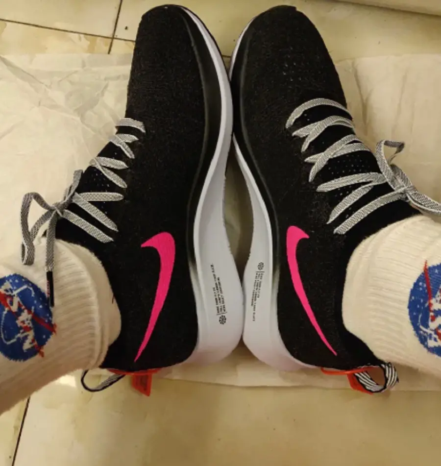 Alternative view of Giày Nike Zoom 1 Fly Flyknit ‘Black Hyper Pink’ AR4562-002