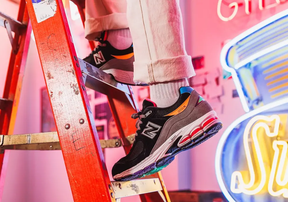 Giày New Balance 2002R 'DTLR Masquerade' M2002RDT - Ảnh 4