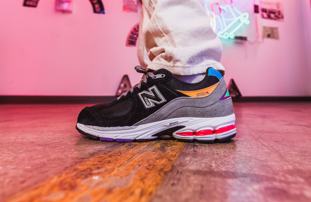 Giày New Balance 2002R 'DTLR Masquerade' M2002RDT - Ảnh 2