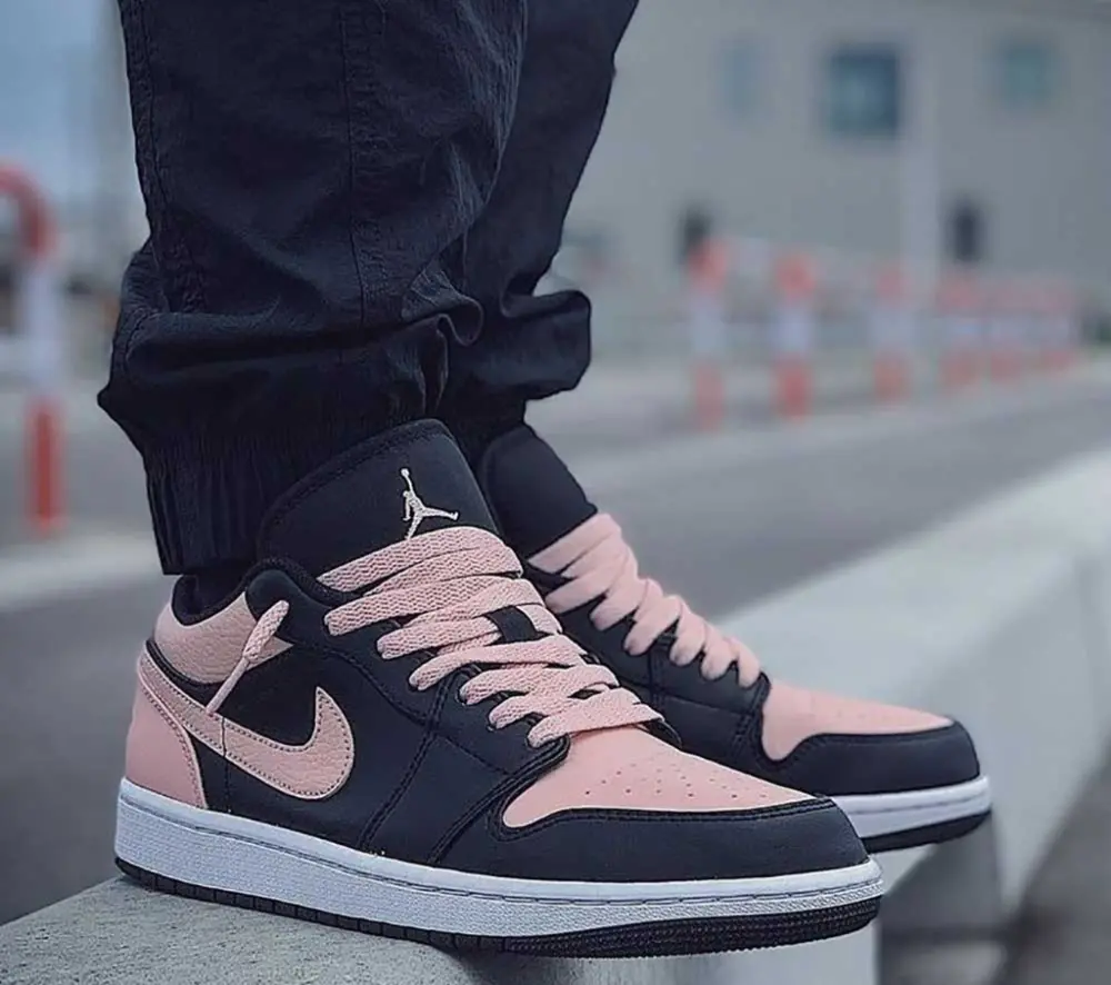 Giày Nike Air Jordan 1 Low GS 'Crimson Tint' 553560-034 - Ảnh 3