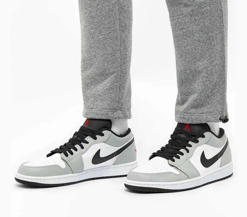 Giày Nike Air Jordan 1 Low 'Light Smoke Grey' 553558-030 - Ảnh 3