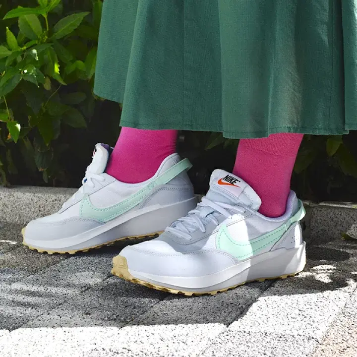 Alternative view of Giày Nike Waffle Debut 'Marina' DV0743-100