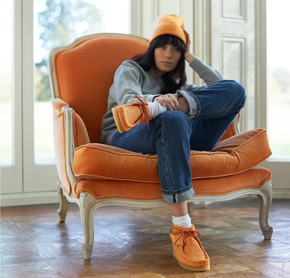 Alternative view of Giày Clarks x END Wallabee Boots 'Orange Floral' 261-63420