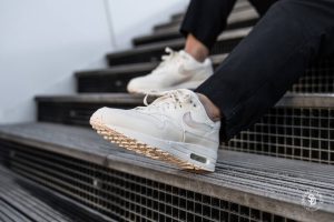 Alternative view of Giày Nike Air Max 1 'Jelly Puff Pale Ivory' AT5248-100