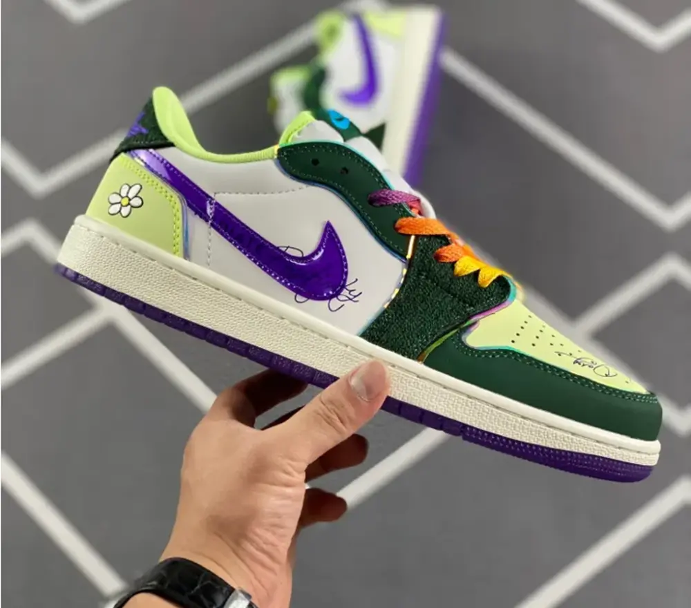Alternative view of Giày Nike Air Jordan 1 Retro Low OG 'Doernbecher' FD9665-351