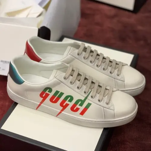 Alternative view of Giày Gucci Ace 'Gucci Blade Distressed White' 576137-A38V0-9090