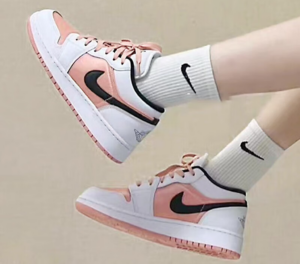 Alternative view of Giày Nike Air Jordan 1 Low GS 'Light Madder Root' DM8960-801
