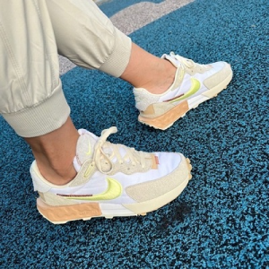 Alternative view of Giày Nike Fontanka Waffle 'Coconut Milk' DV0769-100