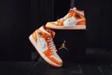 Alternative view of Giày Nike Air Jordan 1 Mid SE GS 'Electro Orange' DM4228-800