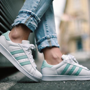 Alternative view of Giày Adidas Superstar Womens Shoes Footwear 'Green-Silver Metallic' B41509