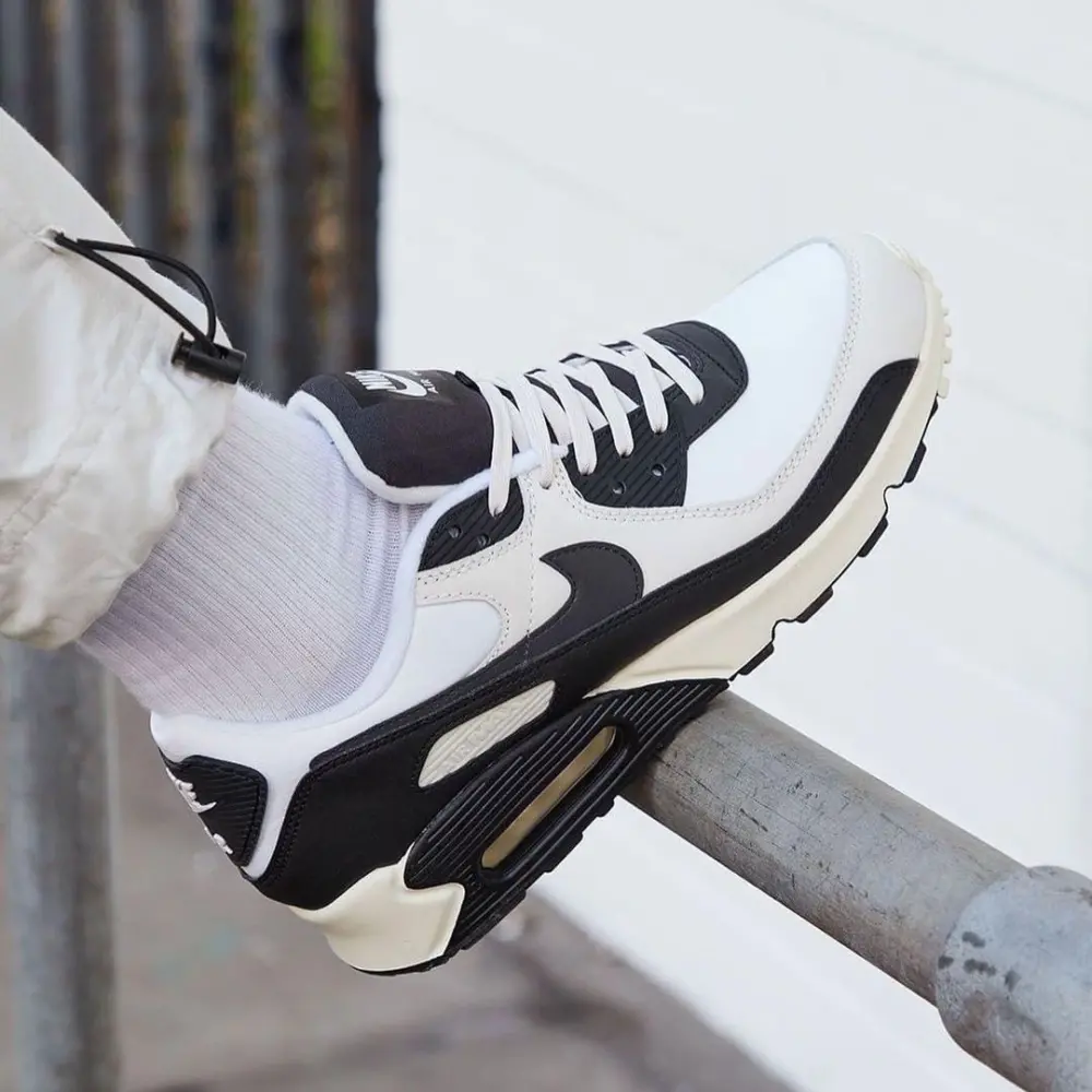 Alternative view of Giày Nike Air Max 90 'Phantom Coconut Milk' DQ8974-100