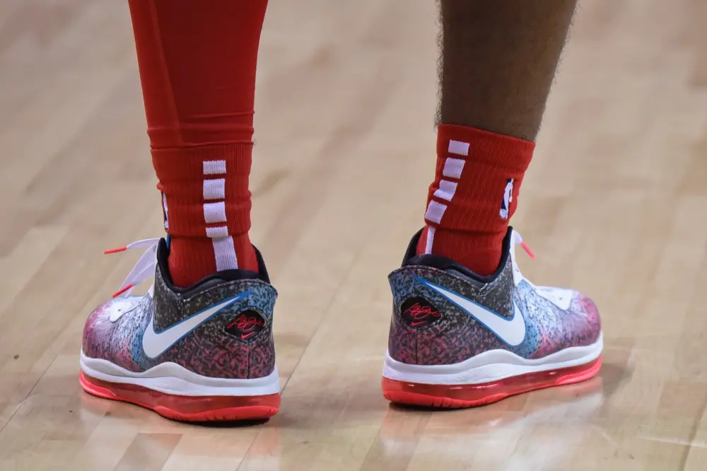 Giày Nike LeBron 8 V/2 Low Retro 'Miami Night' 2021 DJ4436-100 - Ảnh 4
