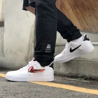 Alternative view of Giày Nike Air Force 1 Carabiner 'Habanero Red' DH7579-100