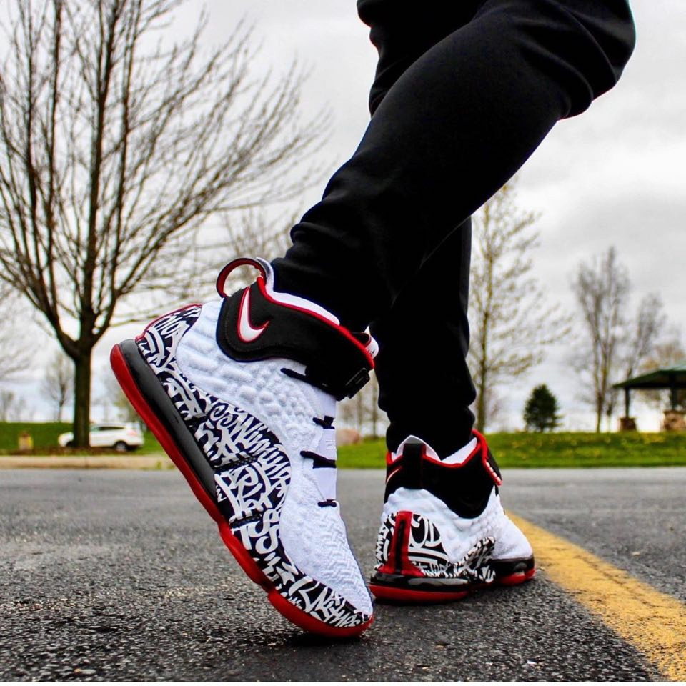 Giày Nike LeBron 17 EP 'Graffiti' CT6052-100 - Ảnh 3