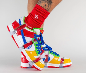 Alternative view of Giày Nike SB Dunk Low 'Sandy Bodecker' FD8777-100