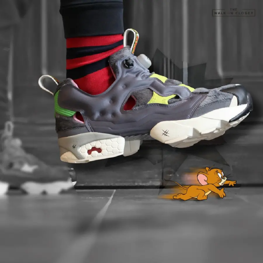 Alternative view of Giày Reebok Tom & Jerry x InstaPump Fury 'Tom' FW4656