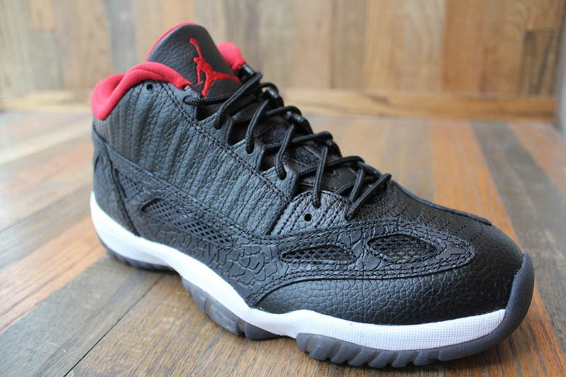 Giày Nike Air Jordan 11 Retro Low IE 'Black Charcoal Red' 2011 306008-001 - Ảnh 3