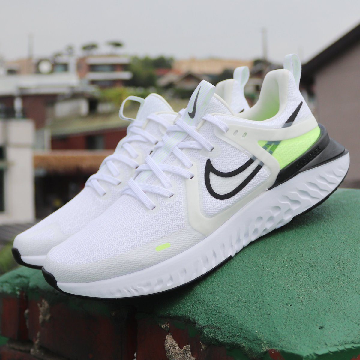 Giày Nike Legend React 2 'Black Volt Phantom' AT1368-101 - Ảnh 2