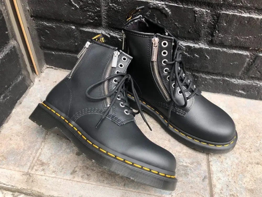 Giày Dr. Martens 1460 Zip Nappa Amphibious Black 26103001 - Ảnh 4