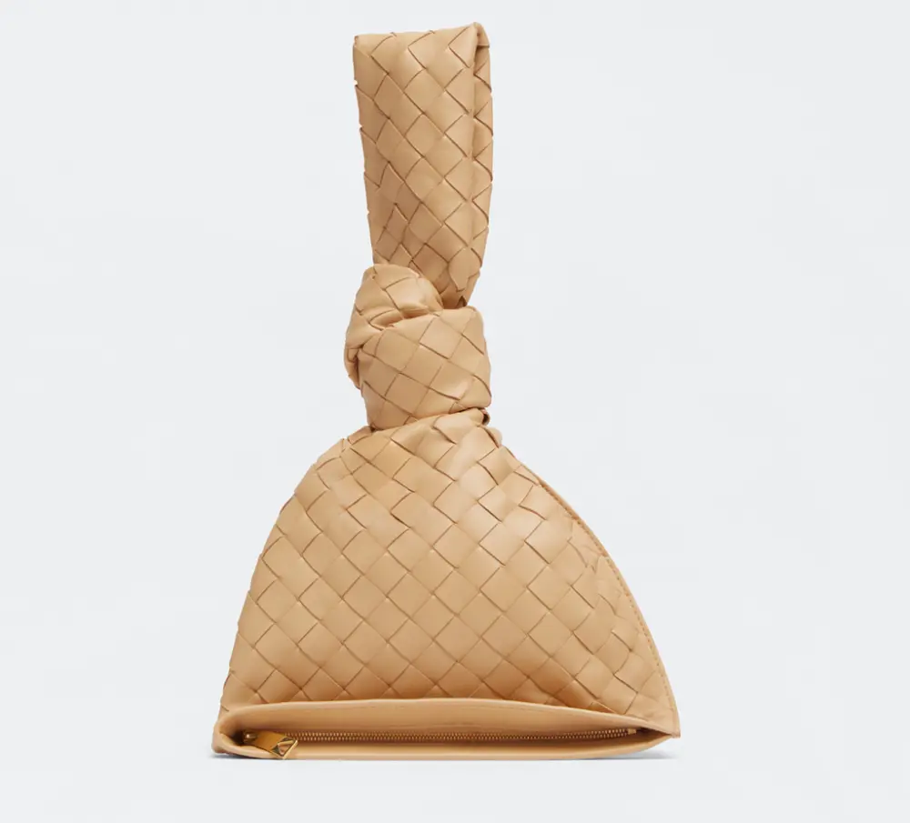 Alternative view of Túi Bottega Veneta The Twist Mini Bag In Shiny Nappa 652001-VCPP0-2700