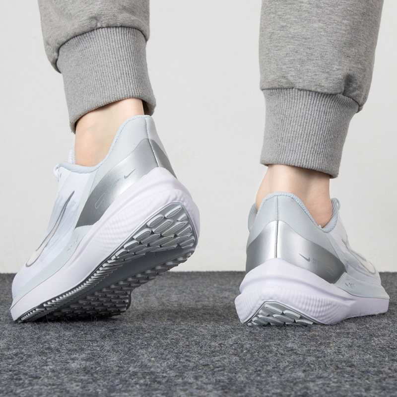 Giày Nike Air Winflo 9 'White Metallic Silver' DD8686-100 - Ảnh 5