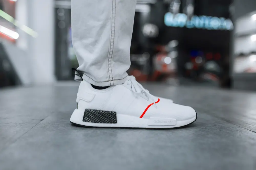 Giày Adidas NMD R1 'White Solar Red' EE5086 - Ảnh 3