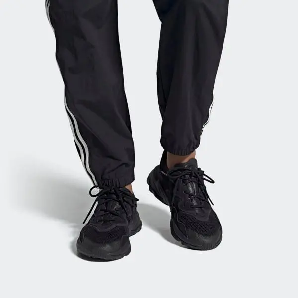 Giày Adidas Ozweego Black Carbon EE6999 - Ảnh 3
