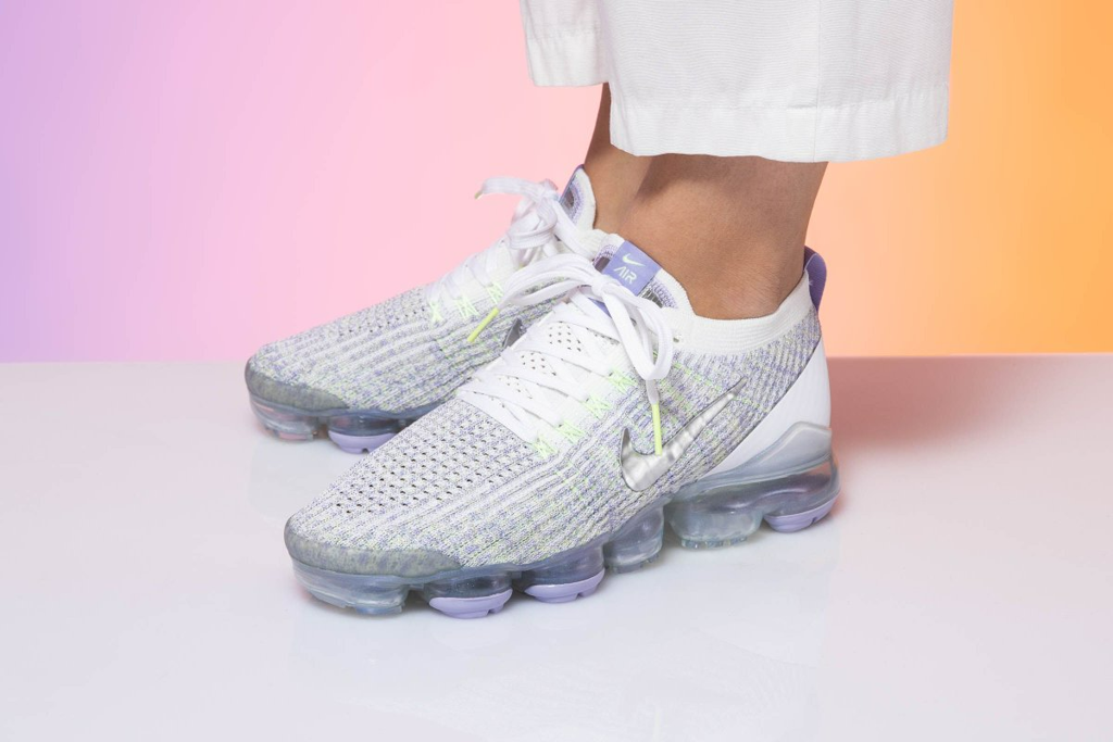 Giày Nike Wmns Air VaporMax Flyknit 3 'Barely Volt' AJ6910-102 - Ảnh 3