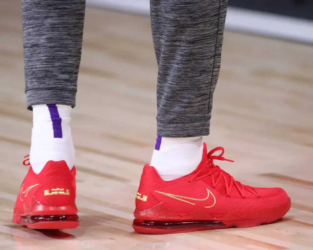 Alternative view of Giày Nike Titan x LeBron 17 Low EP 'Agimat' CD5009-600