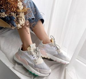 Alternative view of Giày Adidas Wmns Nite Jogger 'Ice Pink Mint' EF8721