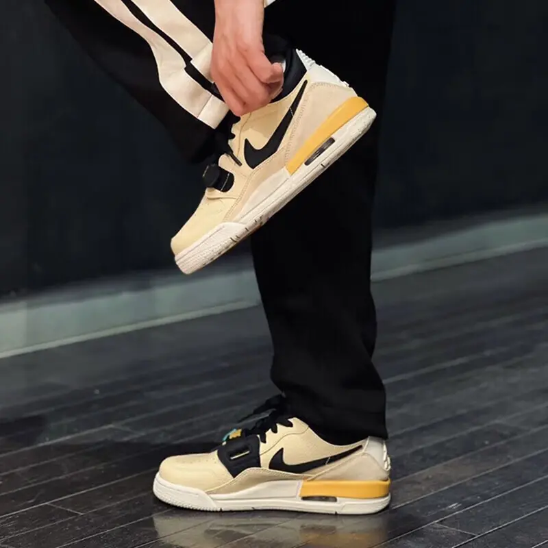 Alternative view of Giày Nike Jordan Legacy 312 Low 'Pale Vanilla' CD9054-200