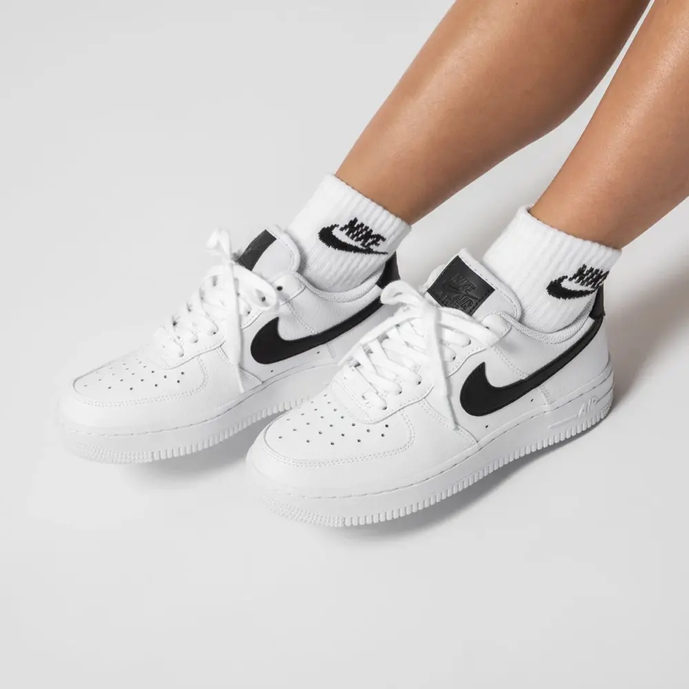 Giày Nike Wmns Air Force 1 '07 'White Black' 315115-152 - Ảnh 6
