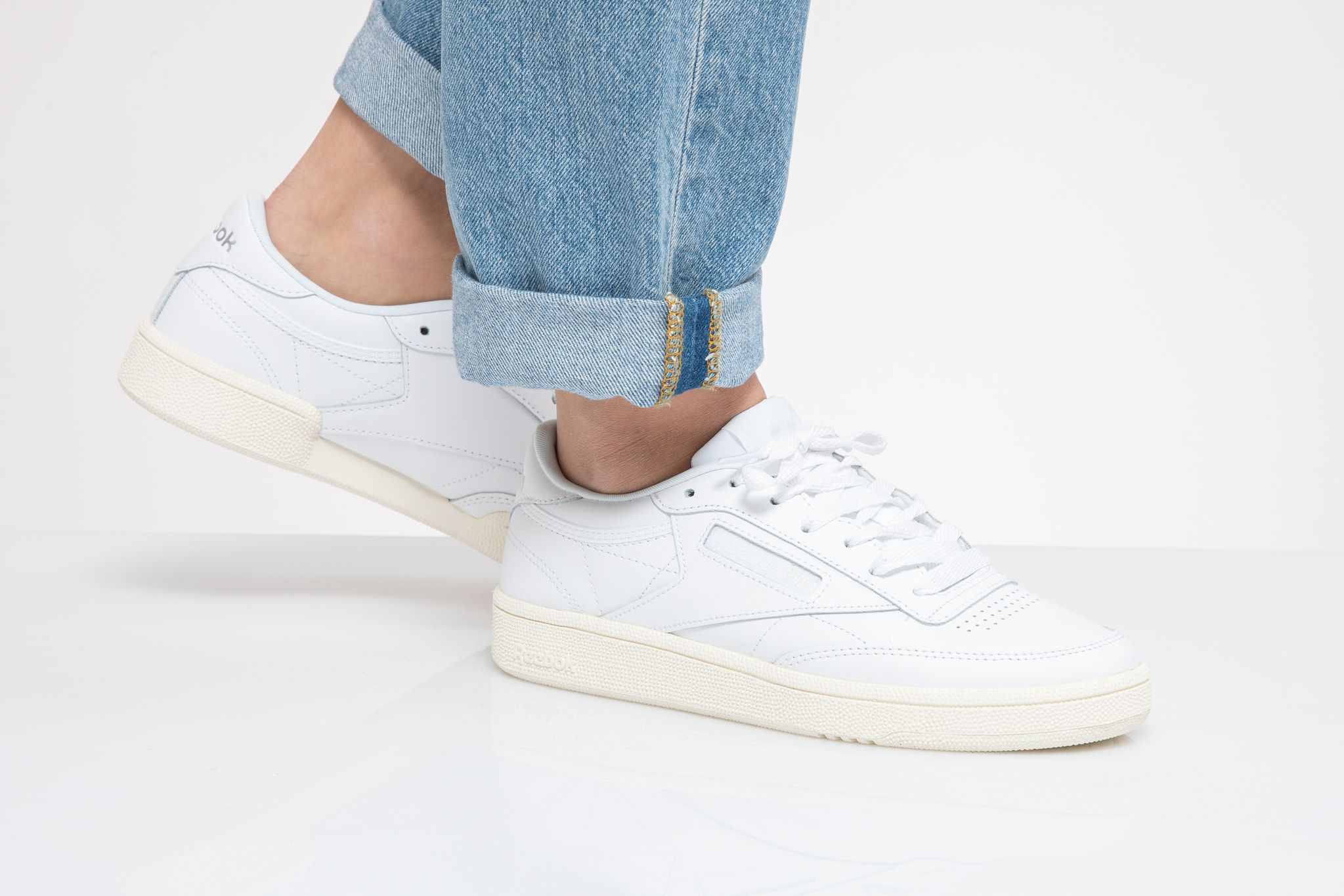 Giày Reebok Wmns Club C 85 'White' DV7243 - Ảnh 2