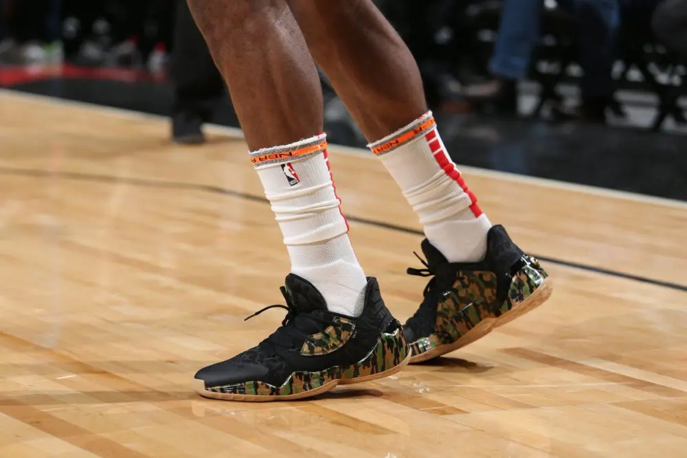 Alternative view of Giày Adidas Harden Vol. 4 'Tech Olive' EF1259