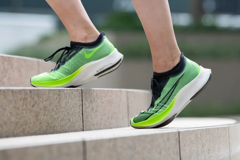 Alternative view of Giày Nike Zoom Fly 3 'Electric Green' AT8240-300