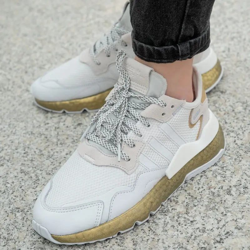 Alternative view of Giày Adidas Wmns Nite Jogger ‘White Gold Metallic’ FV4138
