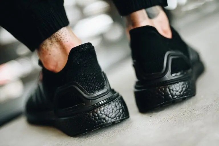 Alternative view of Giày Adidas Ultra Boost 2019 Triple Black G27508