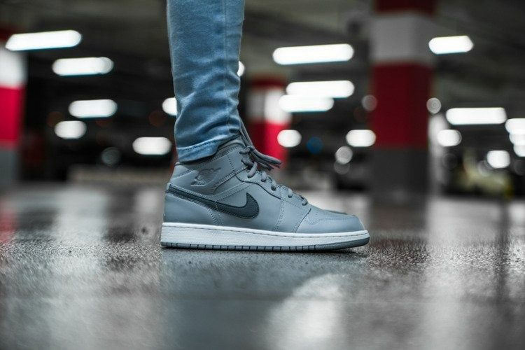 Giày Nike Air Jordan 1 Mid BG 'Wolf Grey' 554725-033 - Ảnh 5