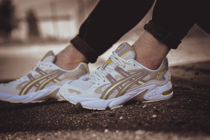 Alternative view of Giày Asics Gel Kayano 5 OG 'Birch' 1191A178-200